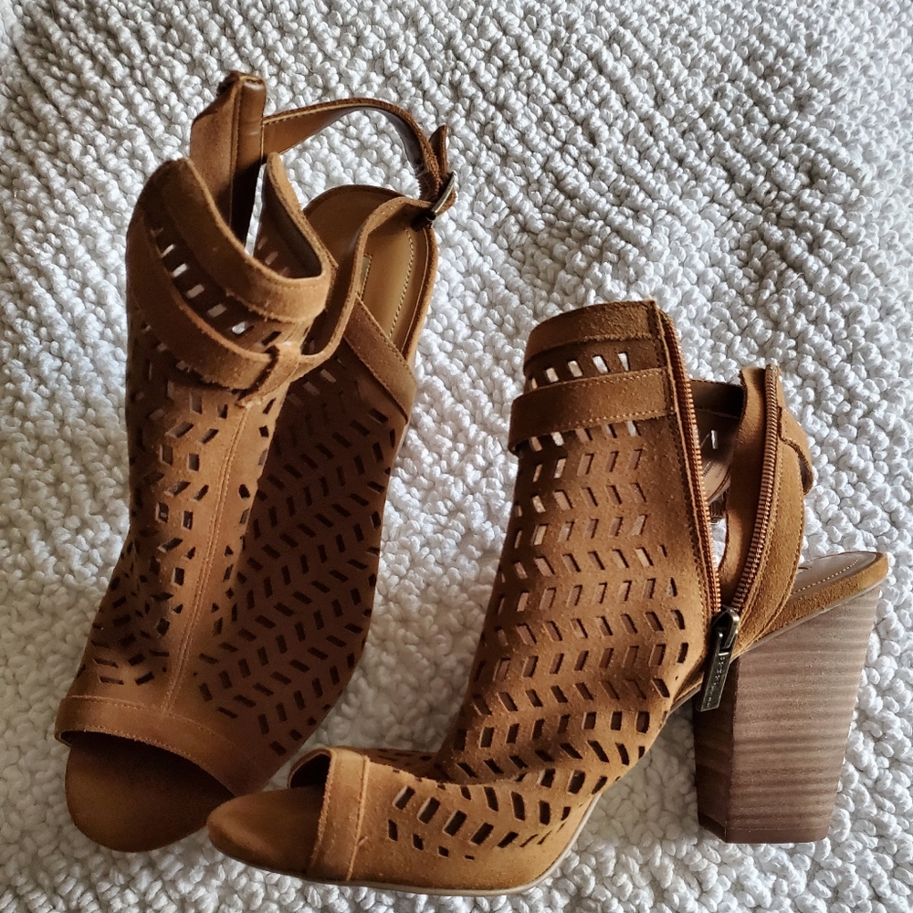 Shoes - Picture 2 of 2
